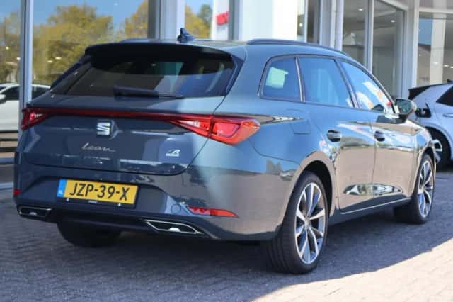 SEAT Leon Sportstourer (2026) thumbnail 2