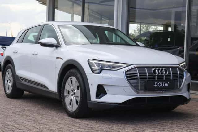 Audi e-tron (2020) thumbnail 11