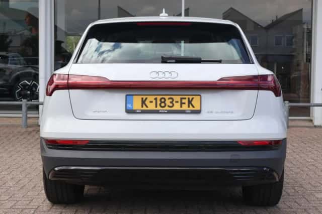Audi e-tron (2020) thumbnail 12