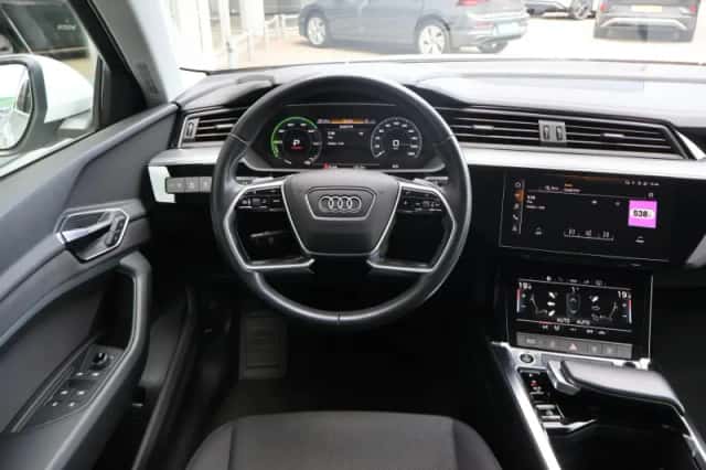 Audi e-tron (2020) thumbnail 23