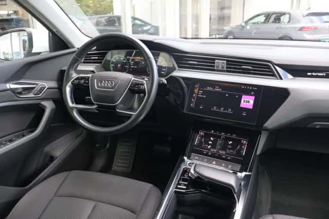 Audi e-tron (2020) thumbnail 34