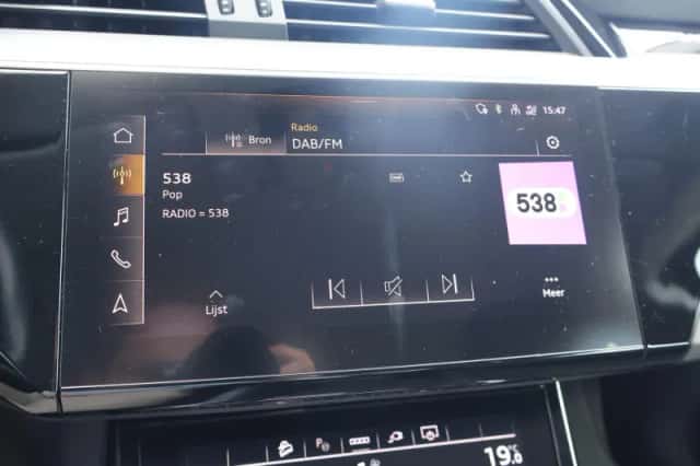 Audi e-tron (2020) thumbnail 37