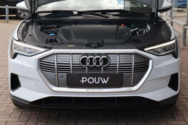 Audi e-tron (2020) thumbnail 38