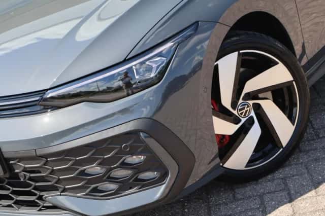 Volkswagen Golf (2025) thumbnail 16