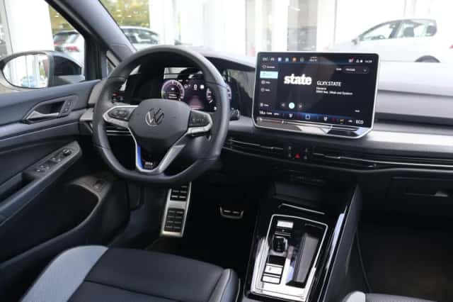 Volkswagen Golf (2025) thumbnail 38