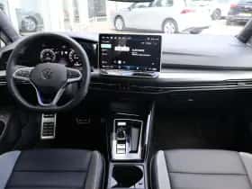 Volkswagen Golf (2025) thumbnail 5