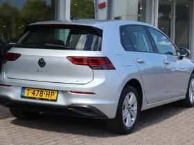Volkswagen Golf (2023) thumbnail 2