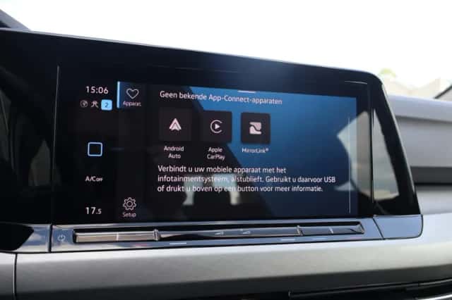 Volkswagen Golf (2023) thumbnail 25