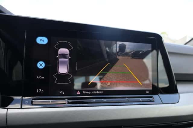 Volkswagen Golf (2023) thumbnail 26