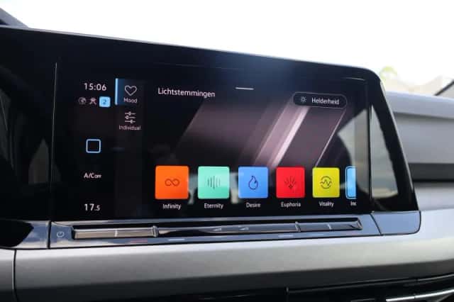 Volkswagen Golf (2023) thumbnail 33
