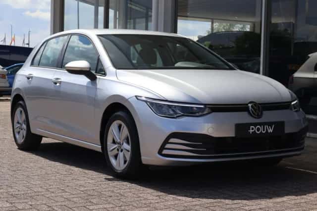 Volkswagen Golf (2023) thumbnail 10