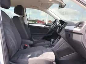 Volkswagen Tiguan (2019) thumbnail 17