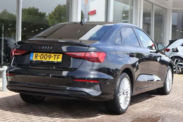 Audi A3 (2022) thumbnail 2