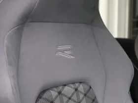Volkswagen Golf (2021) thumbnail 25