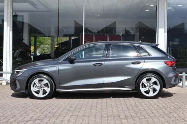 Audi A3 (2023) thumbnail 18