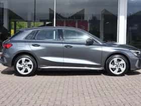 Audi A3 (2023) thumbnail 3