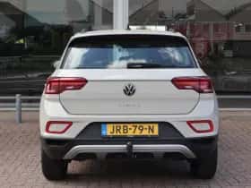 Volkswagen T-Roc (2024) thumbnail 13
