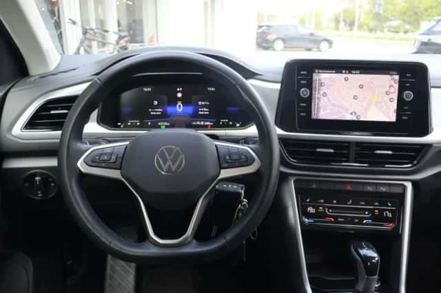 Volkswagen T-Roc (2024) thumbnail 18