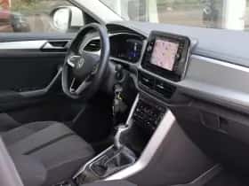 Volkswagen T-Roc (2024) thumbnail 22
