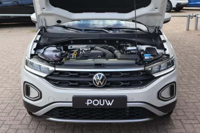 Volkswagen T-Roc (2024) thumbnail 30
