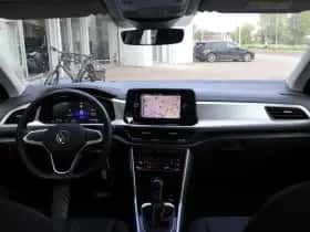 Volkswagen T-Roc (2024) thumbnail 5