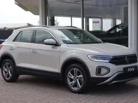 Volkswagen T-Roc (2024) thumbnail 8
