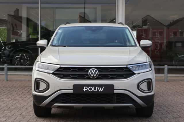 Volkswagen T-Roc (2024) thumbnail 9