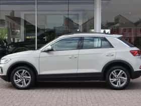 Volkswagen T-Roc (2024) thumbnail 10