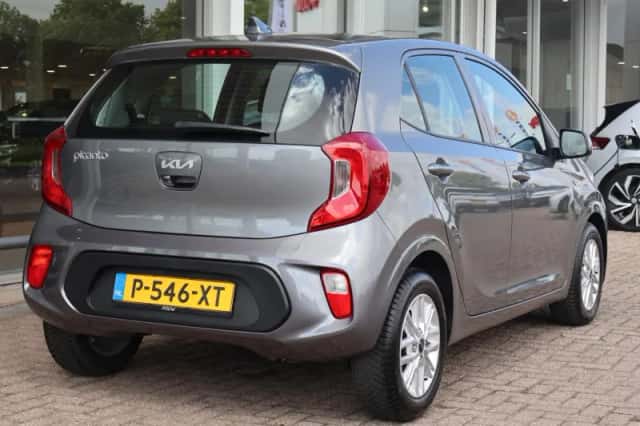 Kia Picanto (2022) thumbnail 2