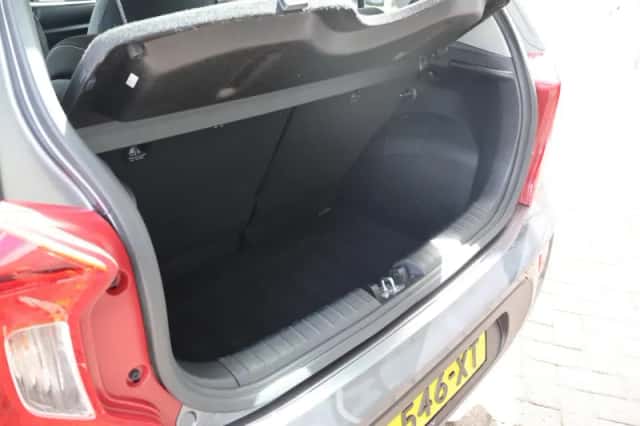 Kia Picanto (2022) thumbnail 18