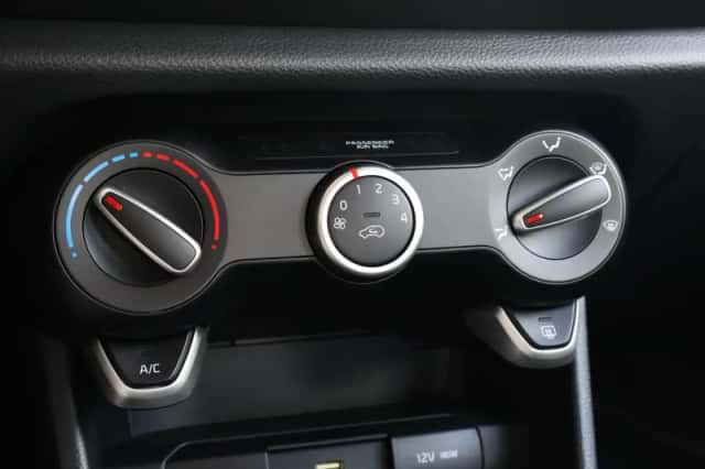 Kia Picanto (2022) thumbnail 27
