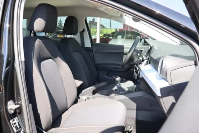 SEAT Ibiza (2023) thumbnail 4