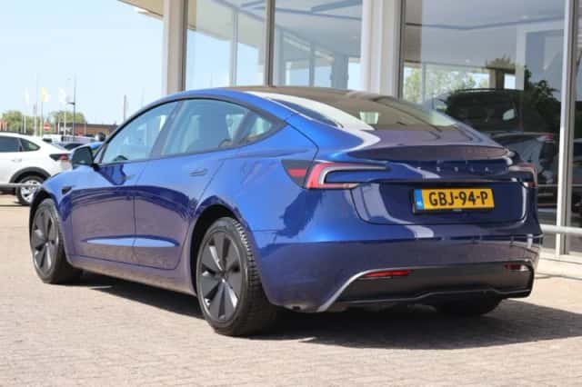 Tesla Model 3 (2024) thumbnail 15