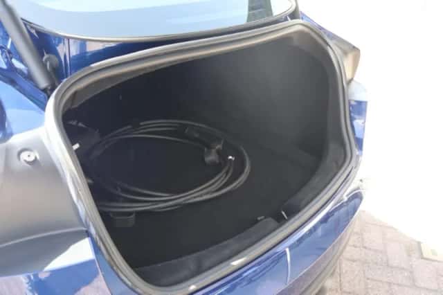 Tesla Model 3 (2024) thumbnail 24