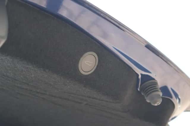 Tesla Model 3 (2024) thumbnail 25