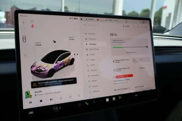 Tesla Model 3 (2024) thumbnail 32