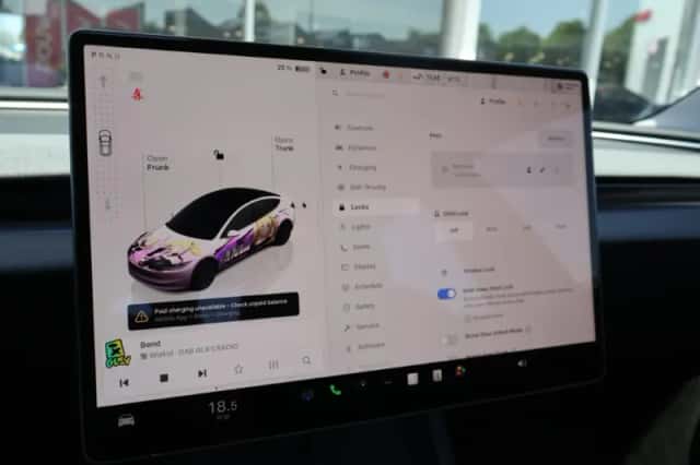 Tesla Model 3 (2024) thumbnail 34