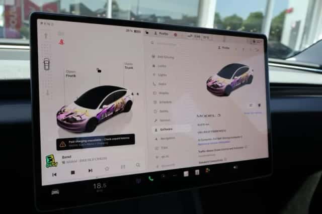 Tesla Model 3 (2024) thumbnail 37