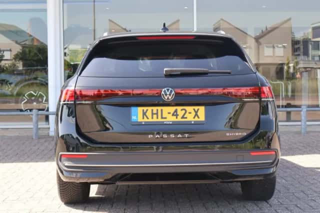 Volkswagen Passat (2025) thumbnail 11