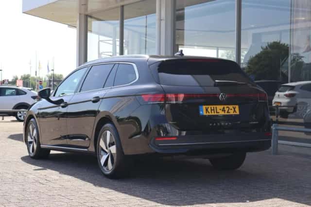 Volkswagen Passat (2025) thumbnail 14