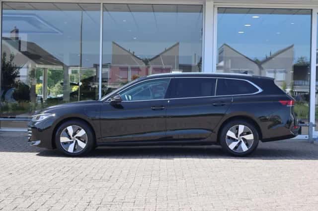 Volkswagen Passat (2025) thumbnail 15
