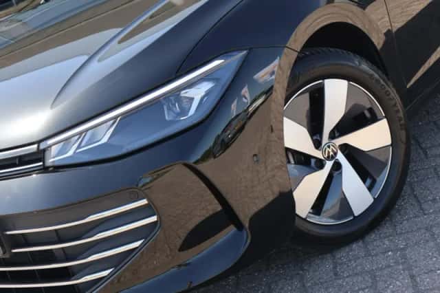 Volkswagen Passat (2025) thumbnail 16