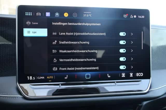 Volkswagen Passat (2025) thumbnail 39