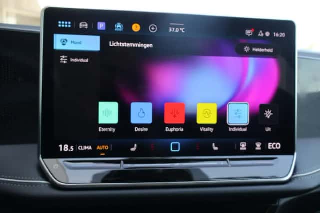 Volkswagen Passat (2025) thumbnail 41