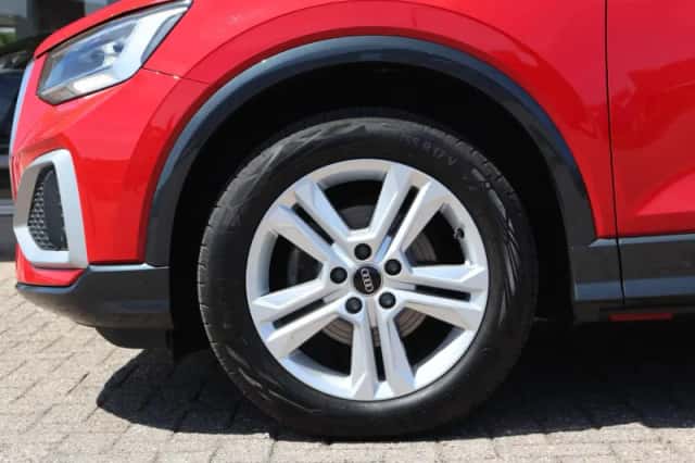 Audi Q2 (2022) thumbnail 13