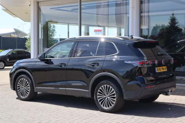 Volkswagen Tiguan (2025) thumbnail 12