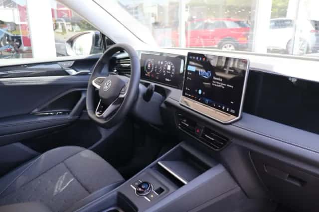 Volkswagen Tiguan (2025) thumbnail 15
