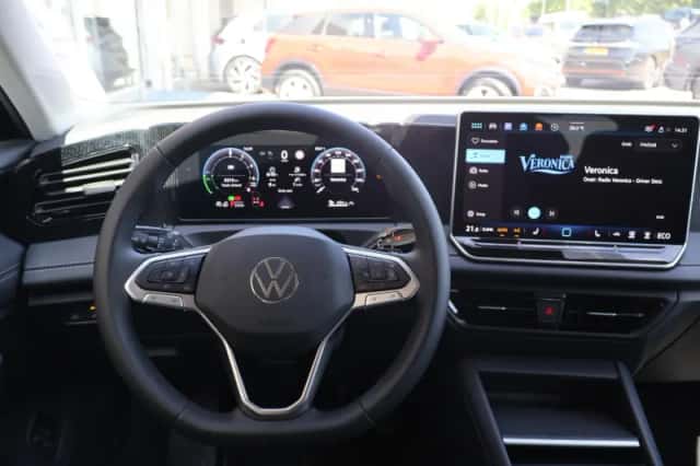 Volkswagen Tiguan (2025) thumbnail 23