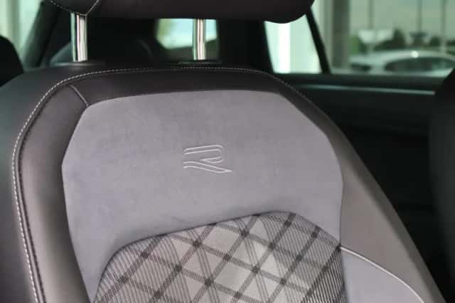 Volkswagen Tiguan (2021) thumbnail 17