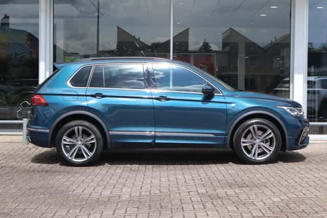 Volkswagen Tiguan (2021) thumbnail 3